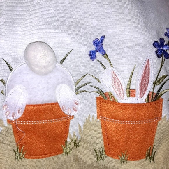 Bunny Butts in Flower Pots Table Runner NWT - Picture 4 of 9